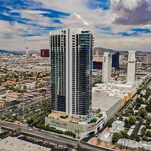 Stripviewsuites Two-Bedroom Con-Joined Exclusive Condo